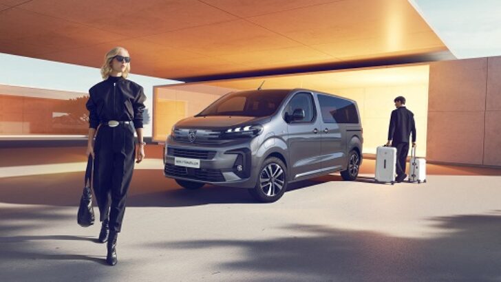 YENİ PEUGEOT E-TRAVELLER: PROFESYONELLER İÇİN TASARLANAN GÖZ ALICILIK!