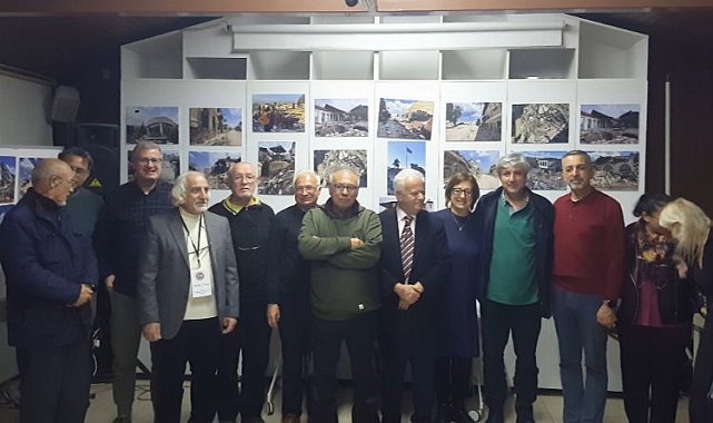 BURSA NİLÜFER KENT KONSEYİ SALONUNDA DEPREM VE YAŞAM ODAKLI “YARALARI SARIYORUZ” ETKİNLİĞİ DÜZENLENDİ