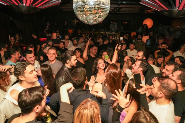 BU KEZ EV SAHİBİ 2000’Lİ YILLARIN DİVASI NEZ’Dİ