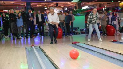 BOWLING TURNUVASINDA ŞAMPİYON GENÇLİK VE SPOR HİZMETLERİ