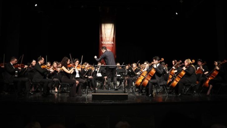 NİLÜFER ODA ORKESTRASI 20. YAŞINI KONSERLE KUTLADI