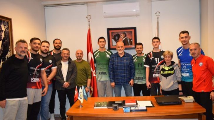 NİLÜFER HENTBOLDA 7 İMZA