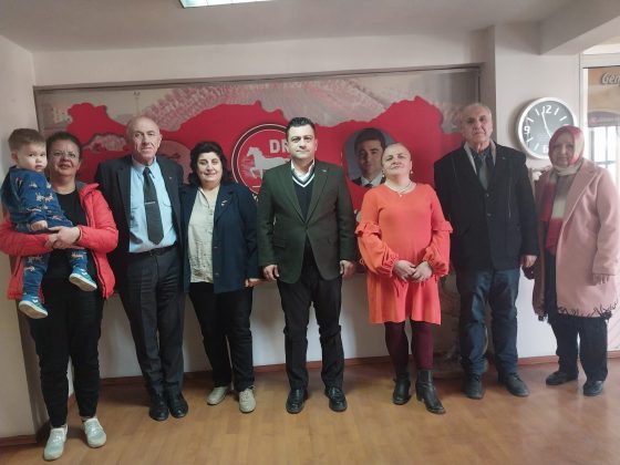 Demokratlara Muhtardan Ziyaret! “Bursa’nın Kalbini Değiştireceğiz!”
