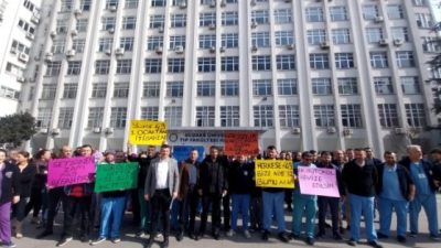 Uludağ Üniversitesi Sağlık Çalışanlarından “Sadaka Zammına” Tepki!