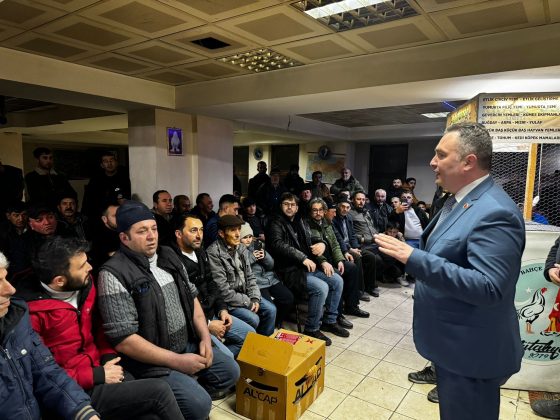 Belediye Başkan Adayları Kümes Hayvanları Mezatında!