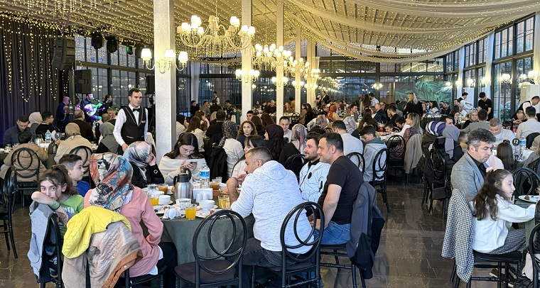 Dilek Tekstil ailesi iftarda buluştu