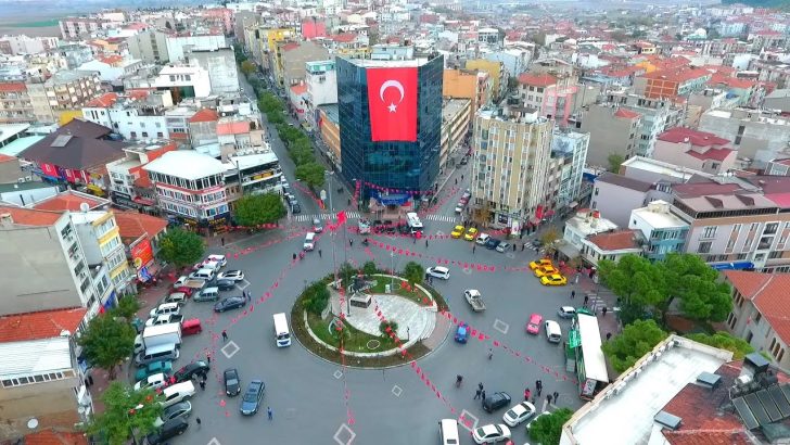 KARACABEY’İN DEMOKRAT KIZI