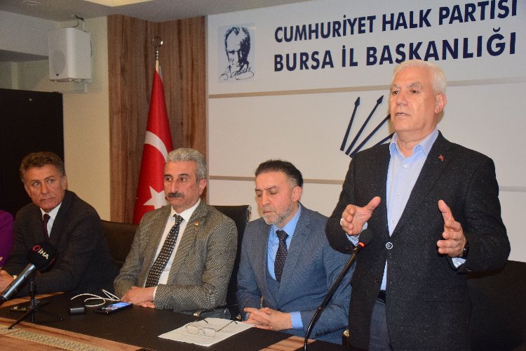 CHP BURSA’YA GELECEK PARTİSİ’NDEN KATILAN 750 YENİ ÜYE İÇİN TÖREN