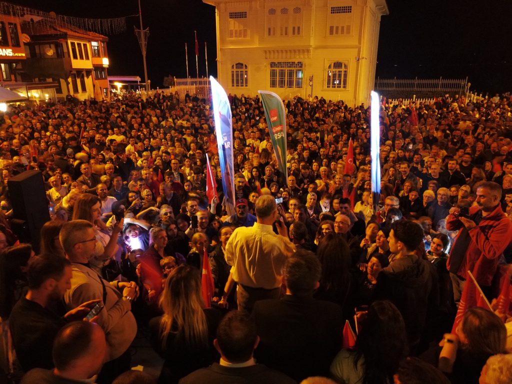 MUDANYA DENİZ İLE KAZANDI     DENİZ DALGIÇ: MUDANYA’YI CUMHURİYETİN İKİNCİ YÜZYILINA TAŞIYACAĞIZ