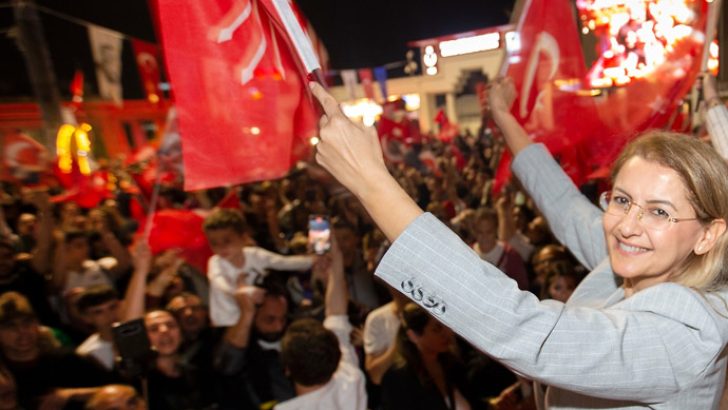 DR. AYŞEGÜL OVALIOĞLU  BAKIRKÖY’ÜN İLK KADIN BELEDİYE BAŞKANI OLDU