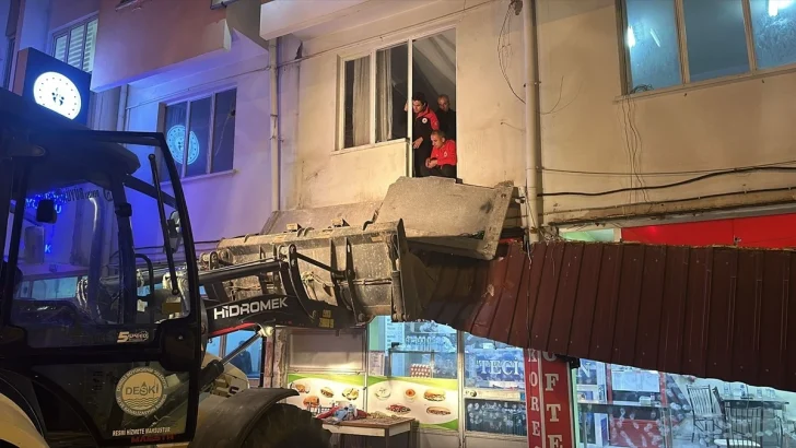 Denizli’de balkon çöktü: 1 ölü, 17 yaralı