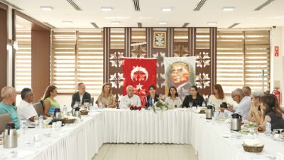 ÖZDEMİR: SOKAK HAYVANLARINI TOPLAMAYACAĞIZ