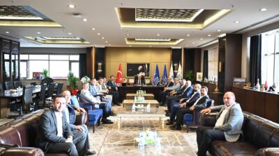Vanlılardan Büyükşehir’le Tam Dayanışma!