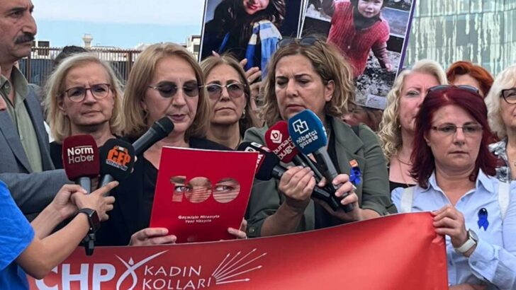 CHP BURSA İL KADIN KOLLARI KATLEDİLEN KADINLAR İÇİN MEYDANLARDA