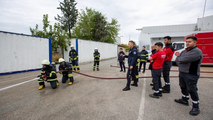 Büyükşehir’den fabrika itfaiyecilerine özel eğitim