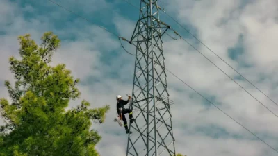 AEDAŞ’tan Elektrik Şebekelerine Müdahale Edilmemesi Konusunda Uyarı: Yetkisiz Müdahaleler Can Kaybına Neden Oluyor