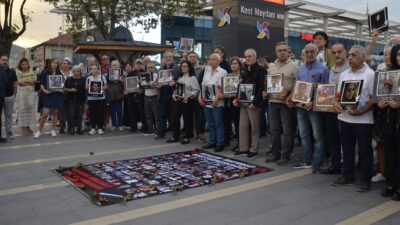 10 EKİM KATLİAMINI UNUTMAYACAĞIZ, UNUTTURMAYACAĞIZ!   Karanfillerimize Sözümüz Var  Emek, Demokrasi ve Barış Mücadelesi Kazanacak!