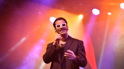 GÖKHAN TÜRKMEN 29 Ekim konserinde yer yerinden oynadı
