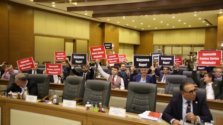 Başkan Bozbey, “Cami üzerinden siyaset yapana lanet olsun”