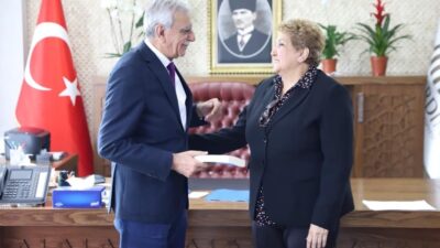 BARIŞ İSTEYENİ, HALKLARIN SEVİP, SAYIP, GÜVENDİKLERİNİ KAYYUMLARLAYOK EDEMEZSİNİZ…