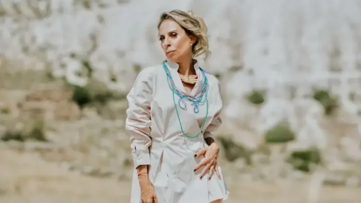 ZEYNEP CASALİNİ’DEN “ZAMANSIZ MASAL” CUMA GÜNÜ YAYINDA