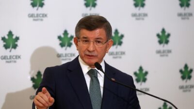 Mersin Siyasetinde Sürpriz Gelişme: Gelecek Partisi İl Başkanı Hamit Karış İstifa Etti!