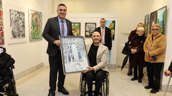 Özel ressamlardan anlamlı sergi