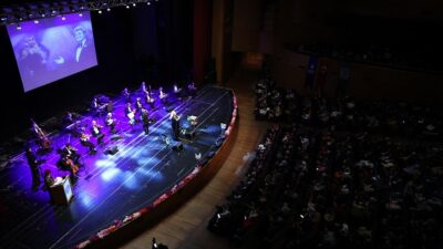 ‘Sanat Güneşi’ Zeki Müren, Bursa’da anıldı