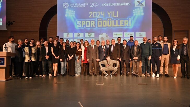 Başkan Bozbey’e “Spora katkı sağlayan başkan” ödülü