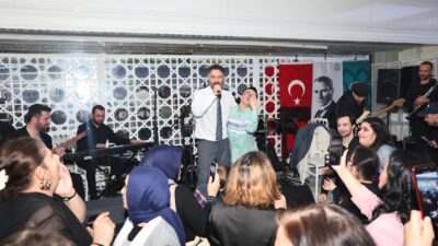 BİZİM EV’İN 13. KURULUŞ YIL DÖNÜMÜNE ANLAMLI KUTLAMA