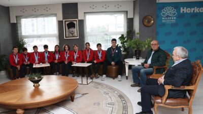BAŞKAN ŞADİ ÖZDEMİR BAŞARILI SPORCULARI AĞIRLADI