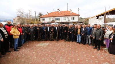 Kavaklıdere’de Cennet Elması Fidanı Dağıtımı