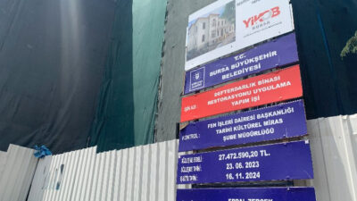 Kentin göbeğinde sanki perili bir köşk!