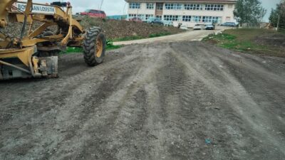 Gemlik’in Yolları ve Meydanları Yenileniyor