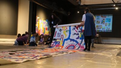 ÇOCUKLAR KOLEKTİF SANAT ÜRETİMİNİ ÖĞRENİYOR