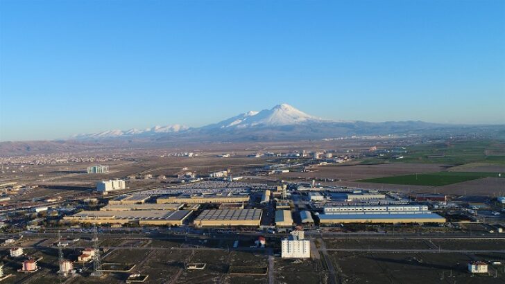 Mercedes-Benz Türk, PEP Uzun Dönem Staj Programı Başvuruları Başladı!