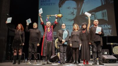 ‘Mavi gözlü dev’ şiirlerle anıldı