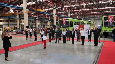 Büyükşehir’de hizmet artık bir işarete bakıyor