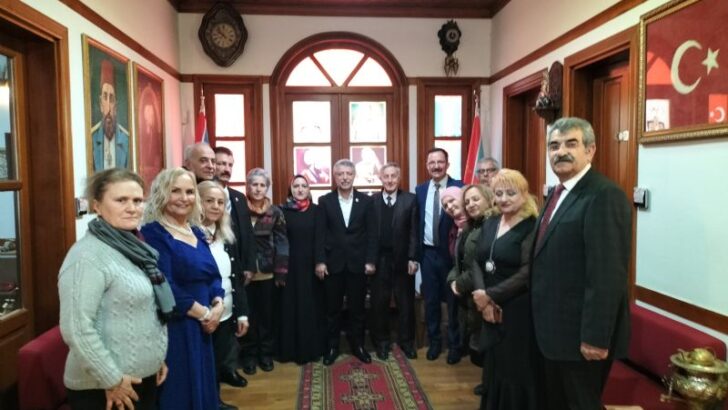 Mütercim Yayın Grubu’ndan Büyük Buluşma: “Yeni Yüzyılda Yazarlar Buluşuyor, Kalemler Konuşuyor”