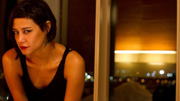 İREM CANDAR’DAN YENİ TEKLİ: “RÜZGAR”