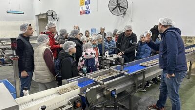 Öğrenciler, üretimi yerinde inceledi