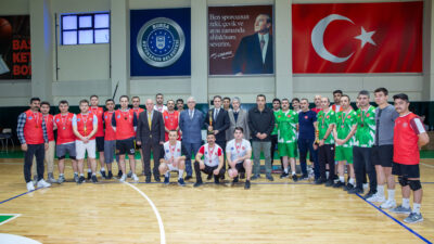 Bursa Büyükşehir İtfaiyesi’nin turnuvasında kardeşlik kazandı