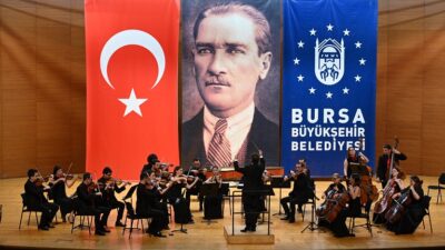 Bursa Oda Orkestrası, ilk konseriyle sanatseverlerle buluştu