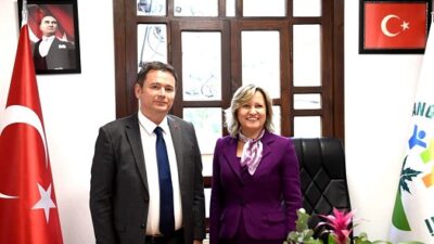 “Rolleri ve Statüleri ile Haklarının Bilincinde Kadın Olmak”