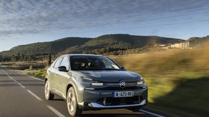 YENİLENEN CITROËN C4 VE C4 X TÜRKİYE’DE!