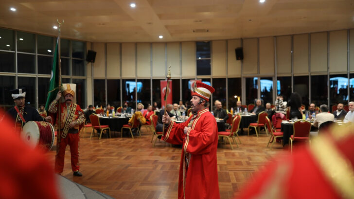 Türk milletine ve Turan ülküsüne hizmet ediyoruz!