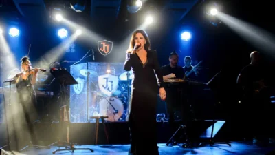 Nükhet Duru’dan Unutulmaz Bir “Best Of” Gecesi