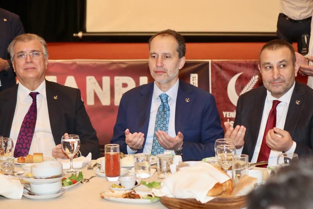 YENİDEN REFAH PARTİSİ İSTANBUL İL BAŞKANLIĞININ GELENEKSEL İFTAR PROGRAMINA YOĞUN İLGİ  PYD-YPG VE ŞAM YÖNETİMİ ARASINDAKİ ANLAŞMA