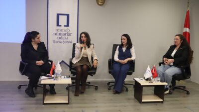 MİMARLARDAN KADINLAR GÜNÜNE ÖZEL PROGRAM  SİYASETTE VE SOSYAL HAYATTA KADININ ROLÜ KONUŞULDU