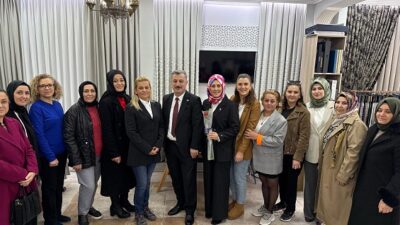 ANAHTAR PARTİ’DEN 8 MART MESAJI: KADINLAR GÜÇLENİRSE, TÜRKİYE GÜÇLENİR!
